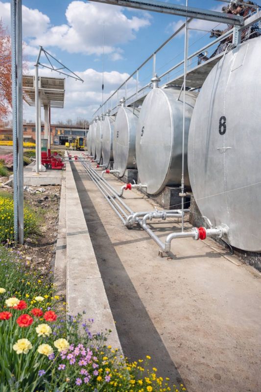 Зачистка резервуарів для нафтопродуктів